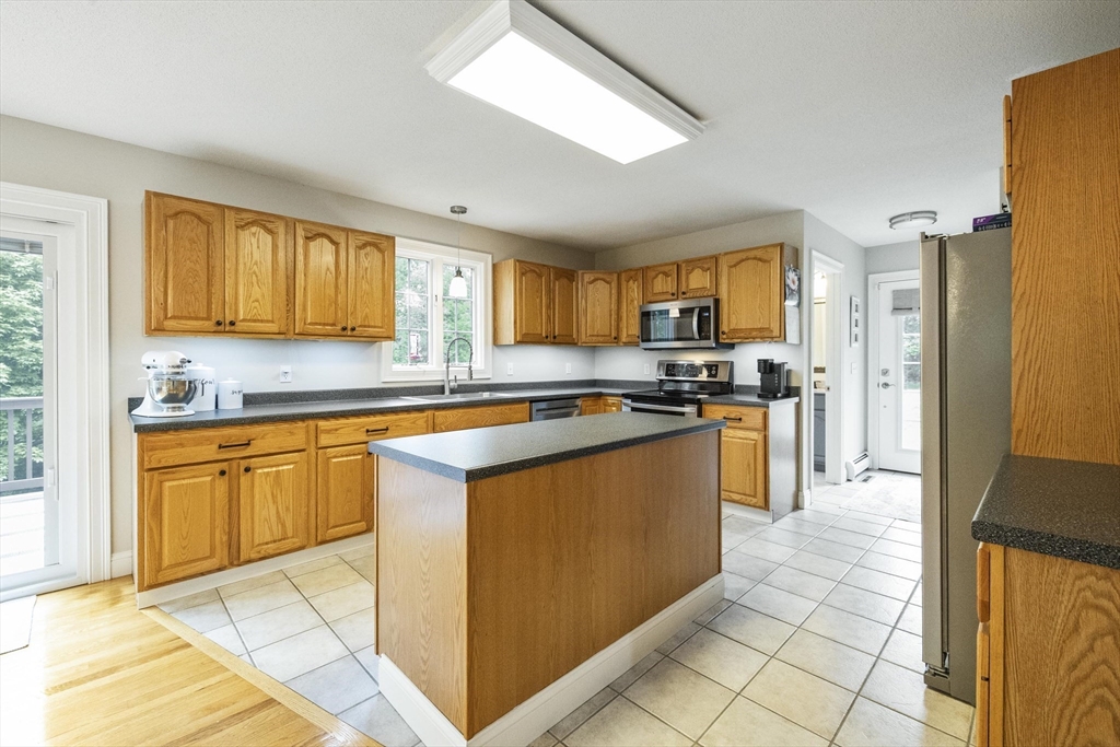 16 Peterson Rd