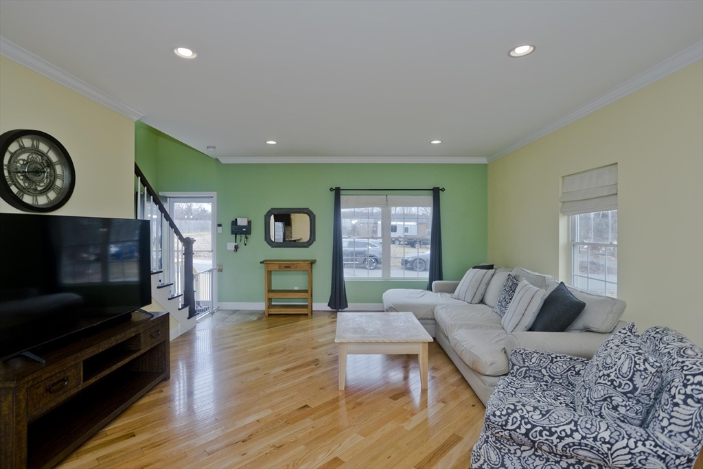 48 Mountain Ave