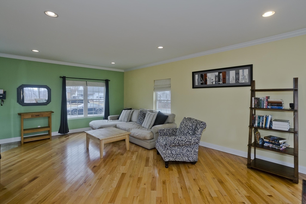 48 Mountain Ave