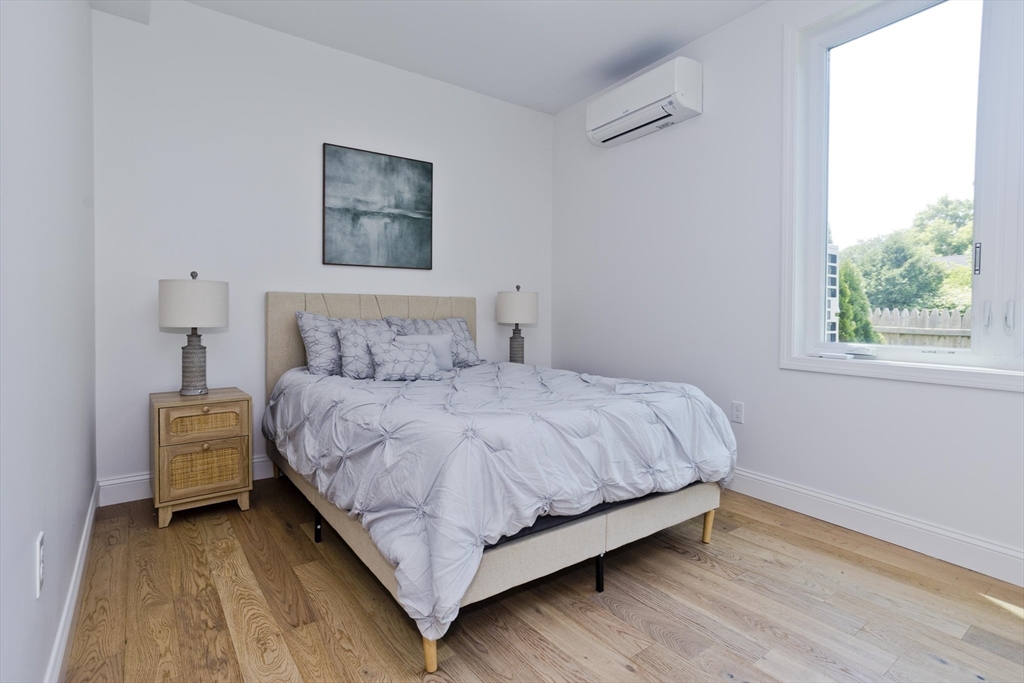 2B 107 Williams St #2B