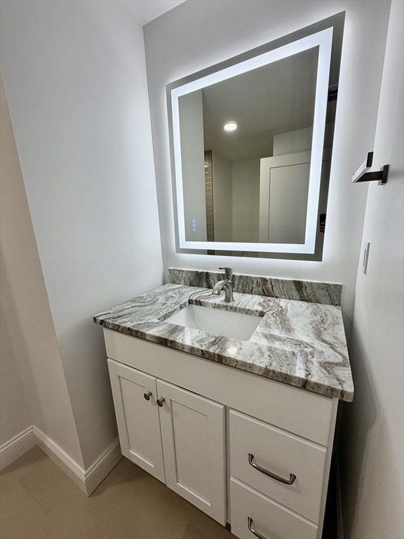 2B 107 Williams St #2B