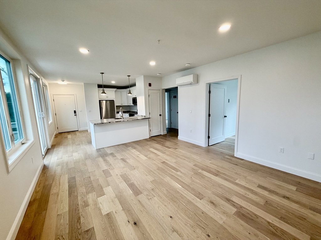 2B 107 Williams St #2B