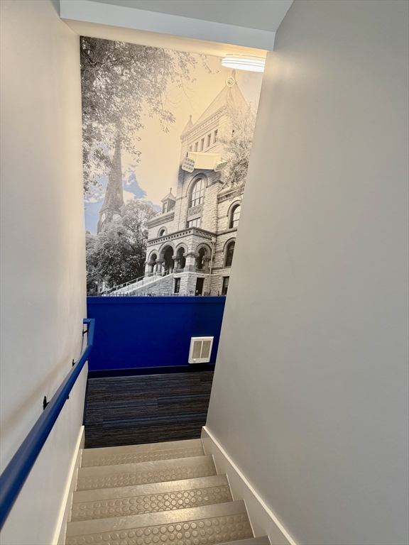 2B 107 Williams St #2B