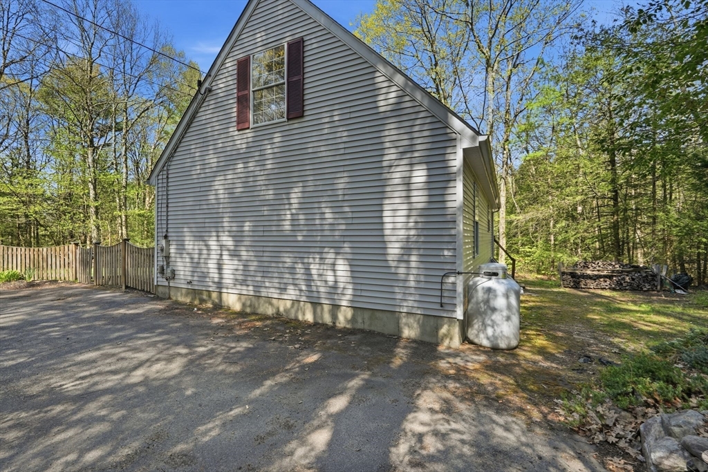 305 W Pelham Rd