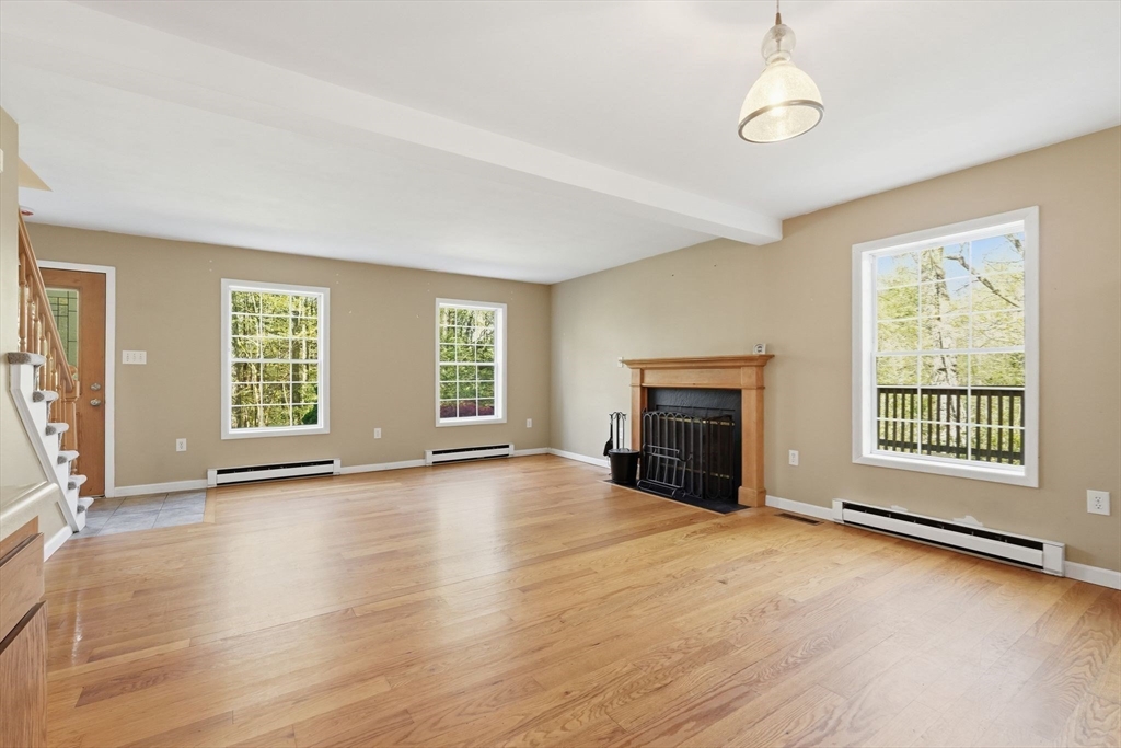 305 W Pelham Rd