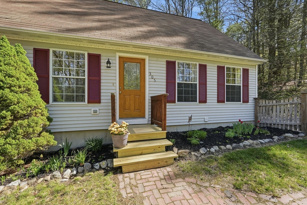 305 W Pelham Rd