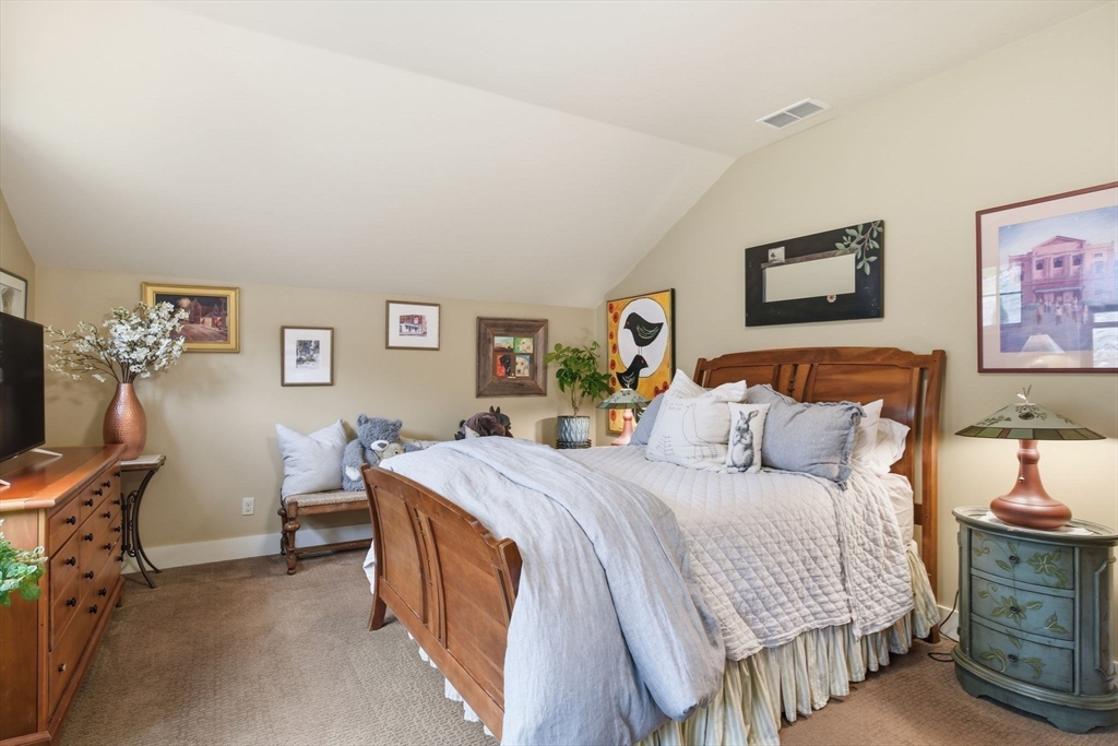 329 Southampton Rd