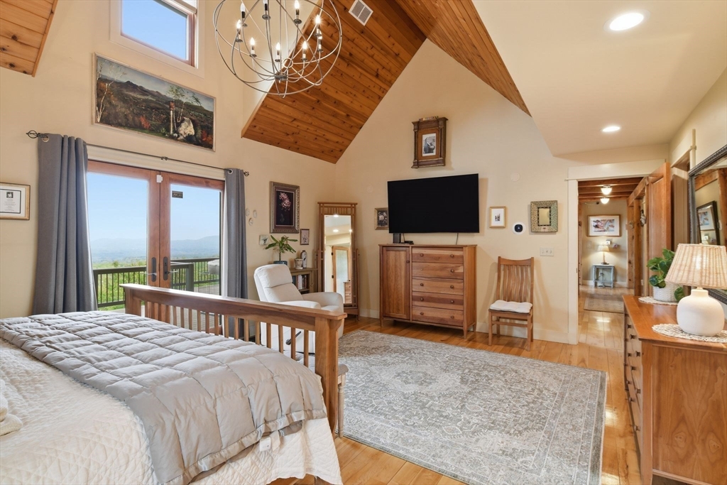329 Southampton Rd