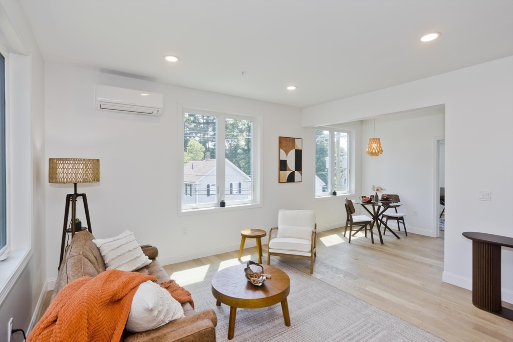 107 Williams St # 2C