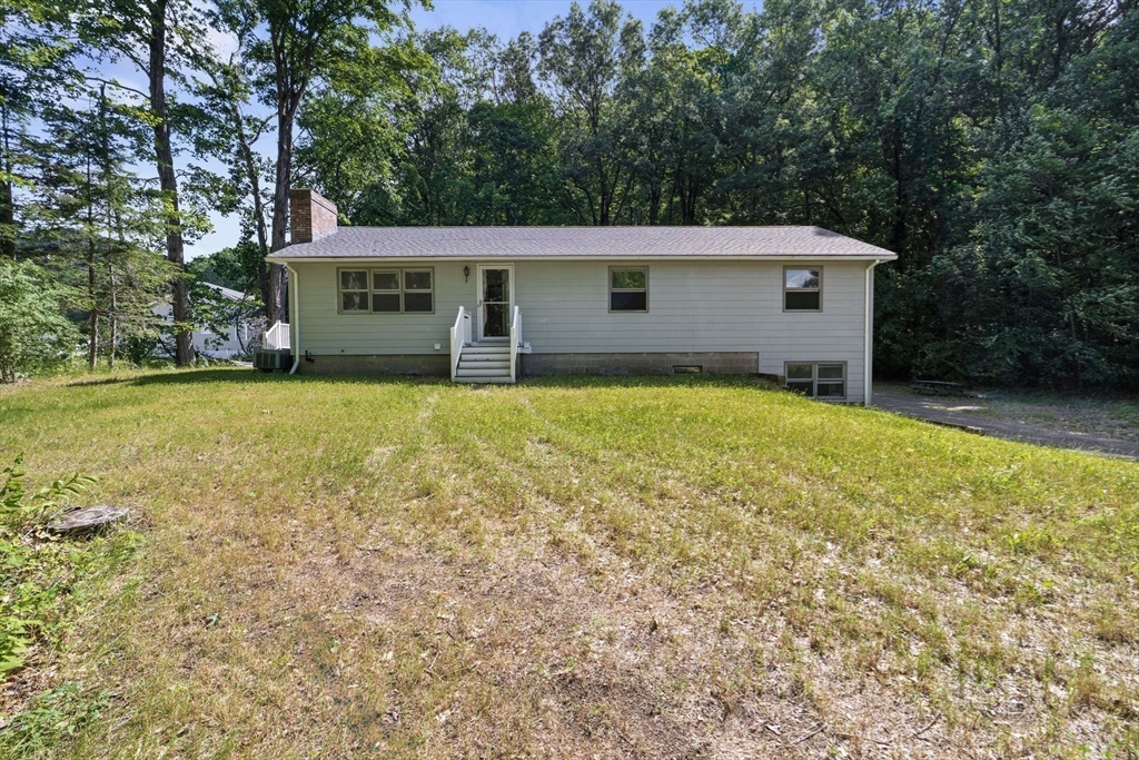 89 Sugarloaf St