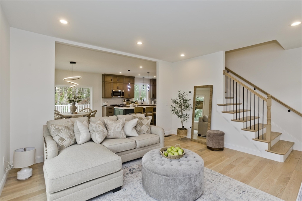11 Woodland Lane