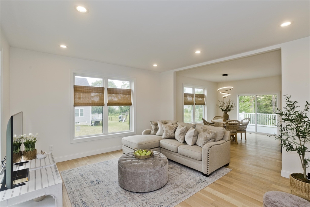 11 Woodland Lane