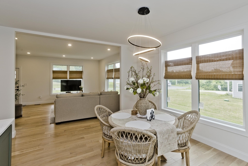 11 Woodland Lane