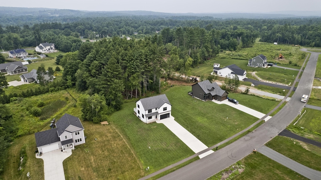 11 Woodland Lane