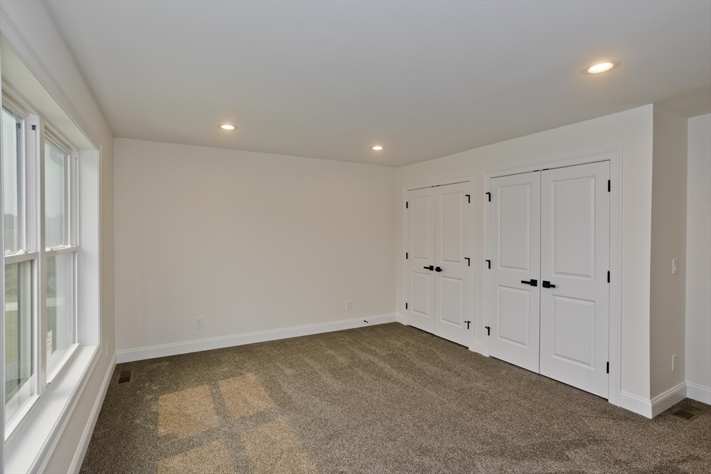 11 Woodland Lane