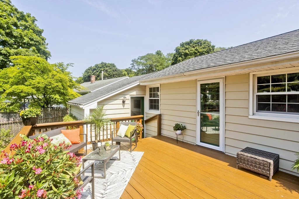 51 Merrick Ave