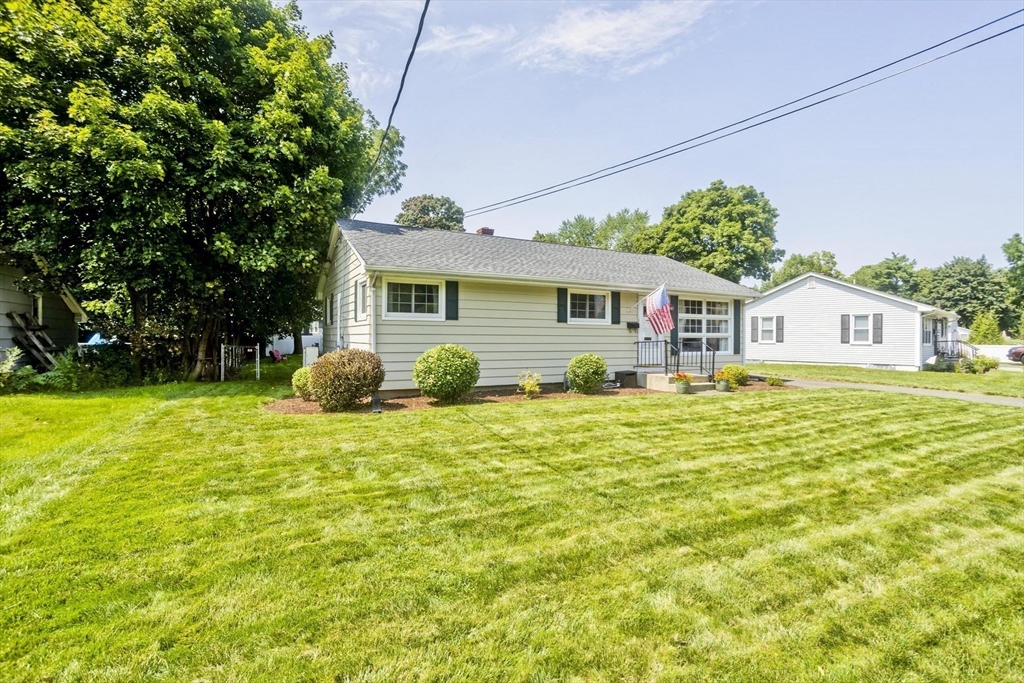 51 Merrick Ave