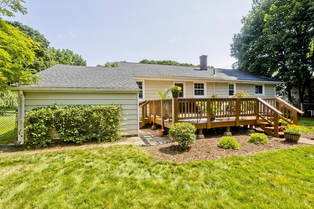 51 Merrick Ave