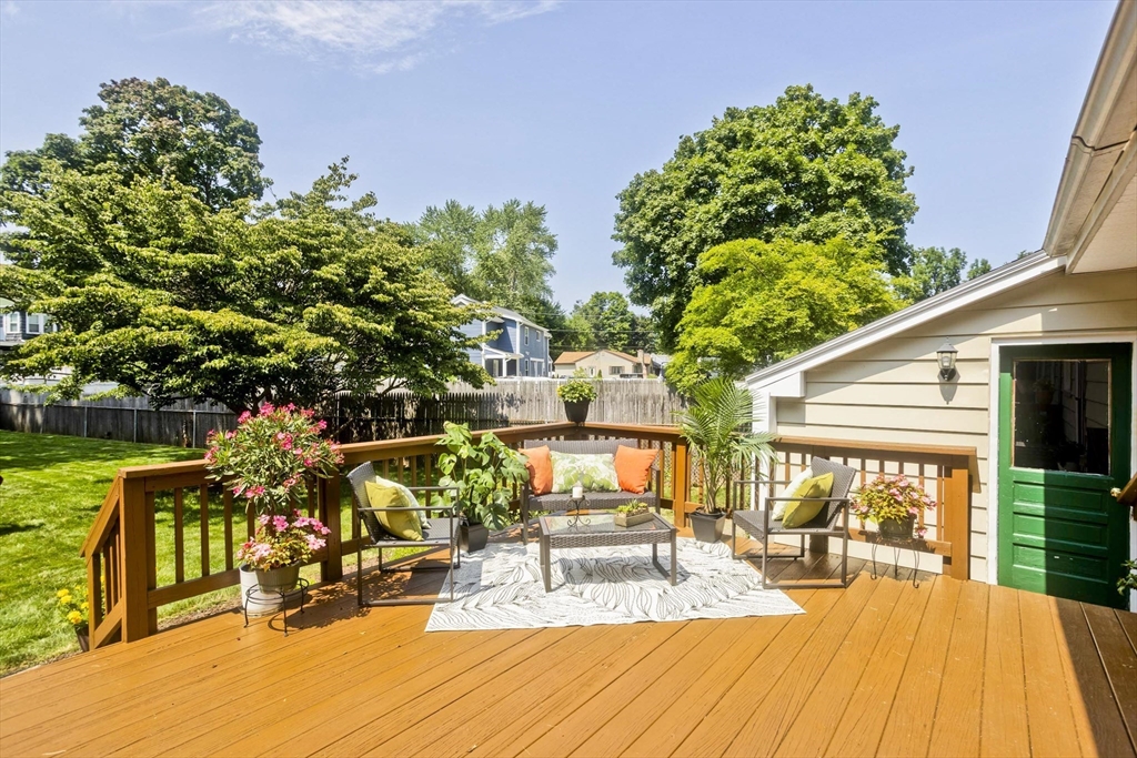 51 Merrick Ave