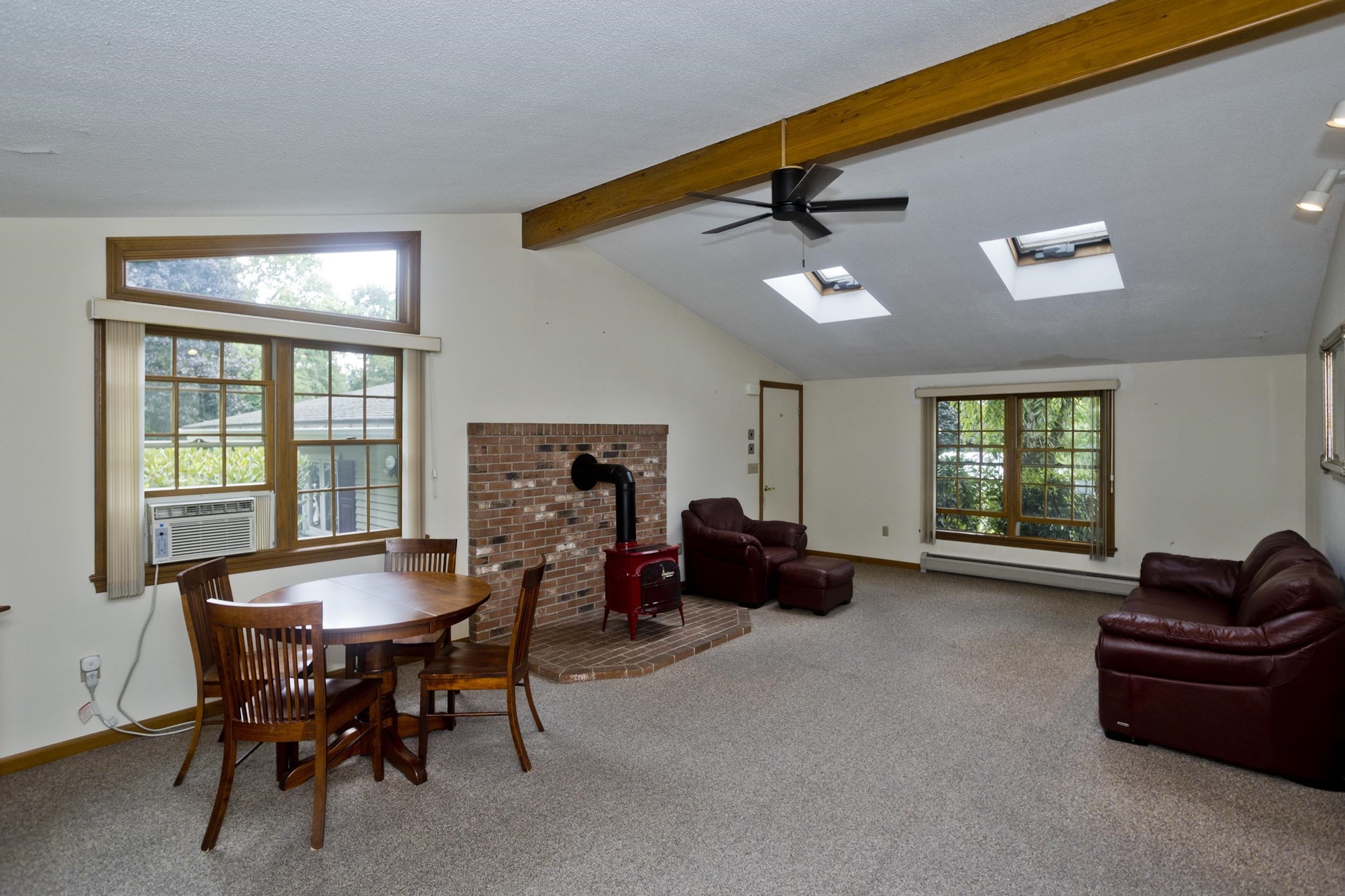 14 Sunset Dr