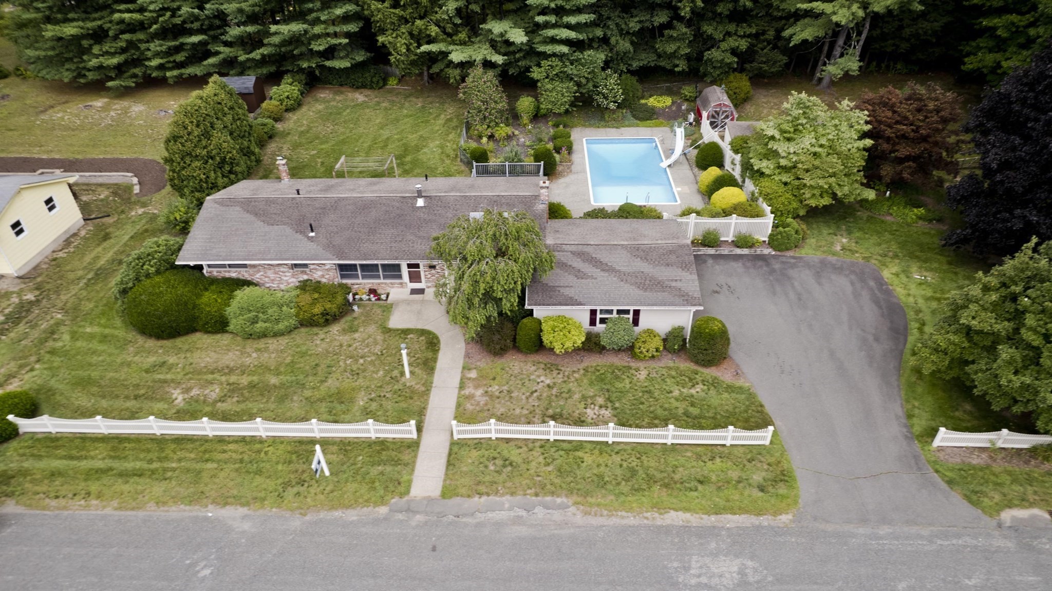 14 Sunset Dr