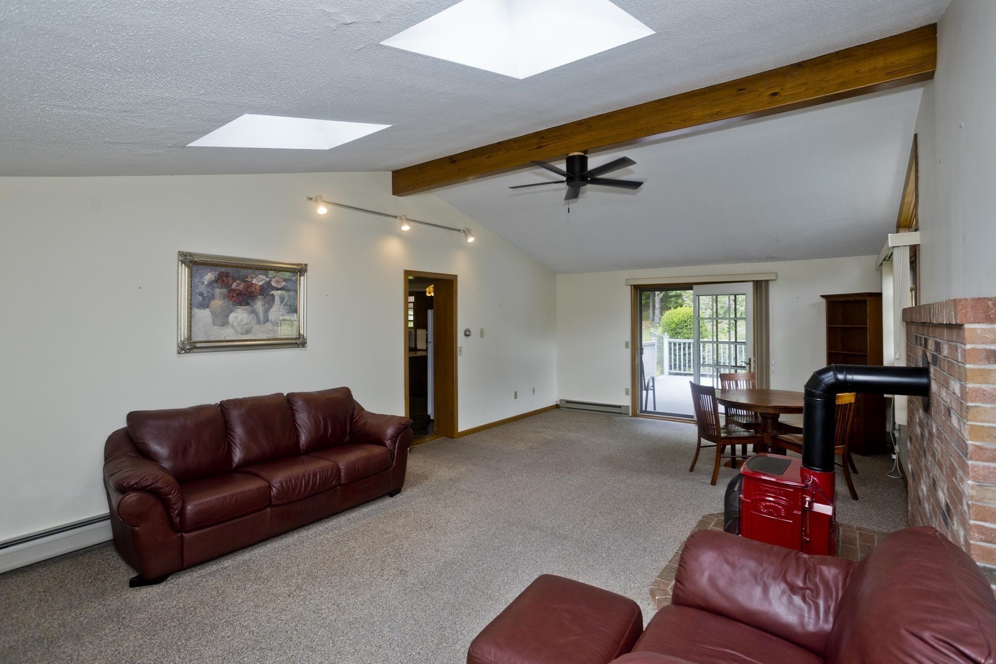 14 Sunset Dr