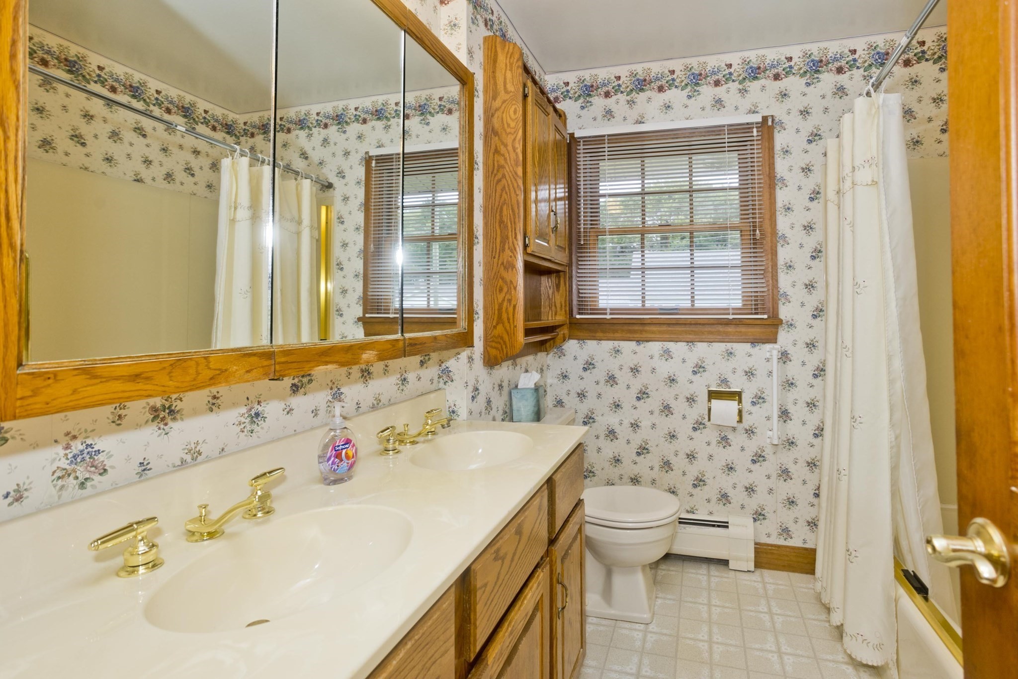 14 Sunset Dr