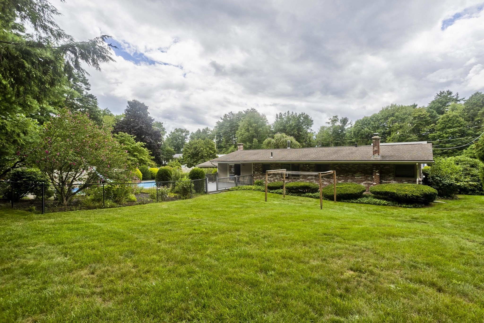 14 Sunset Dr