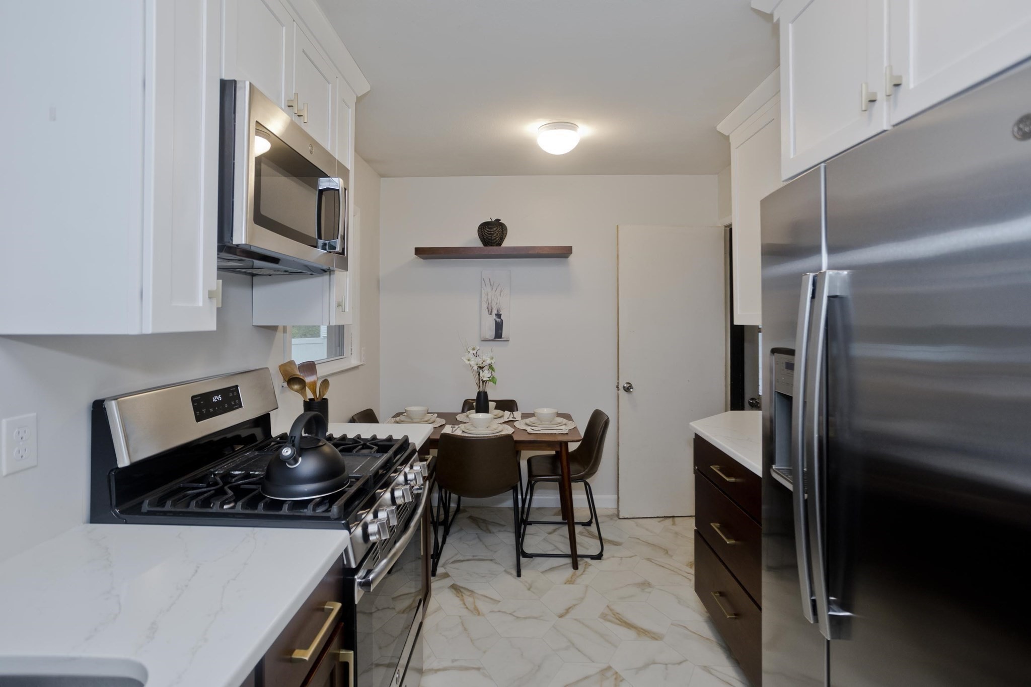 27 E Green St