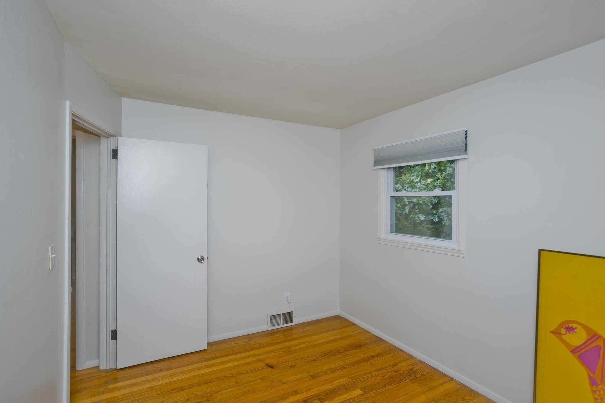 27 E Green St