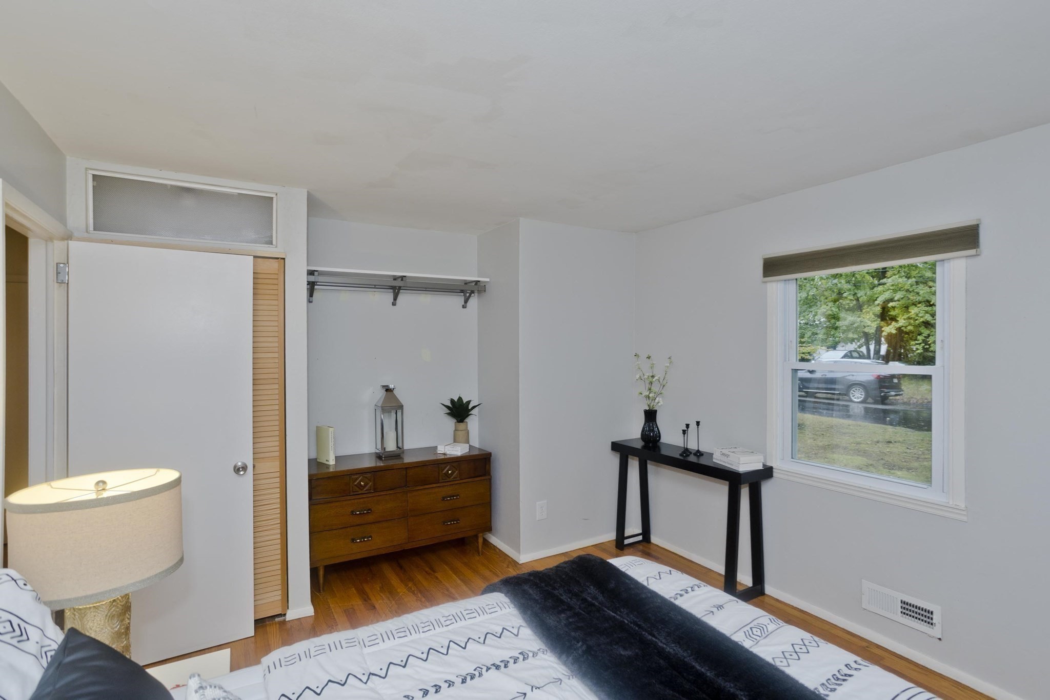 27 E Green St