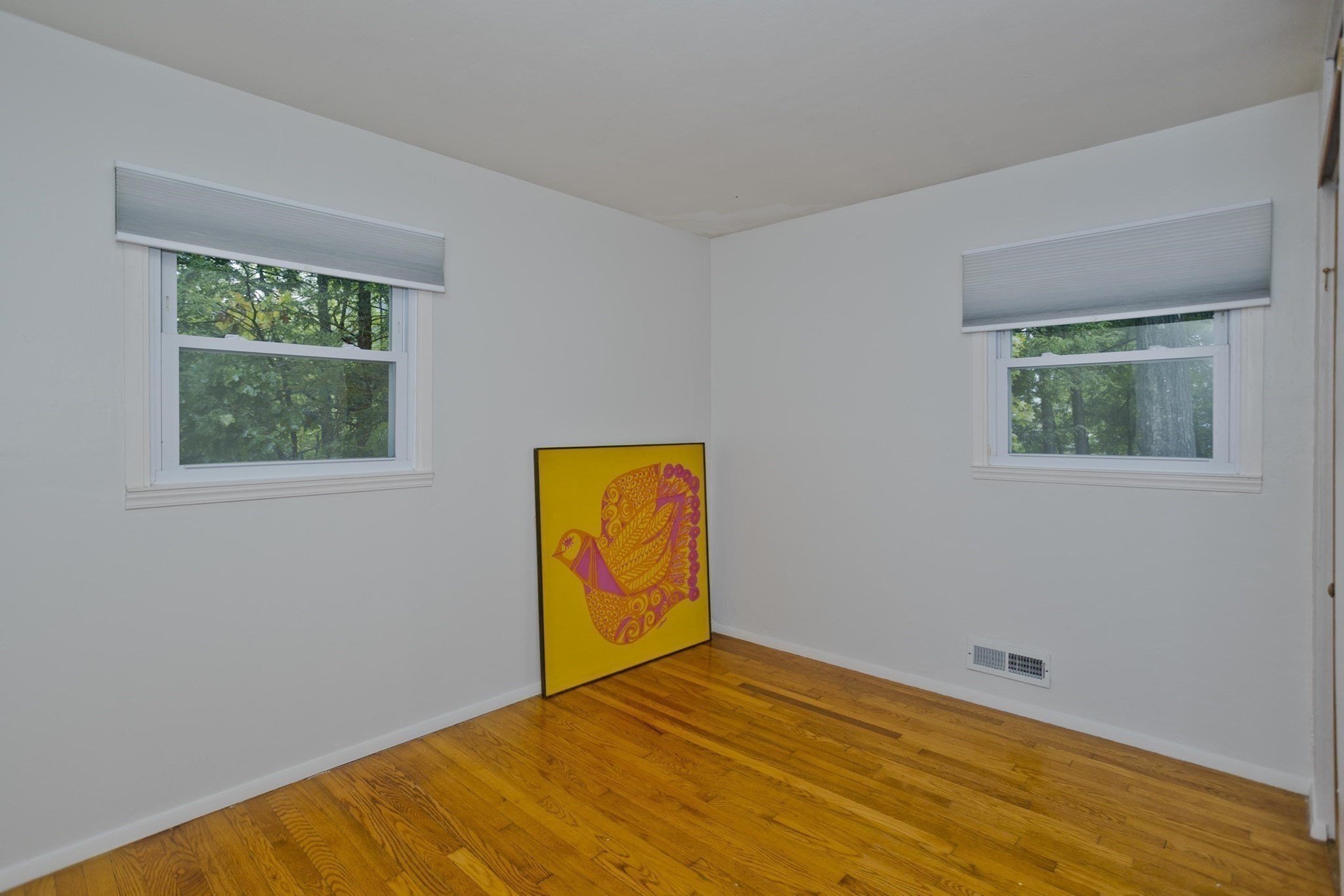 27 E Green St