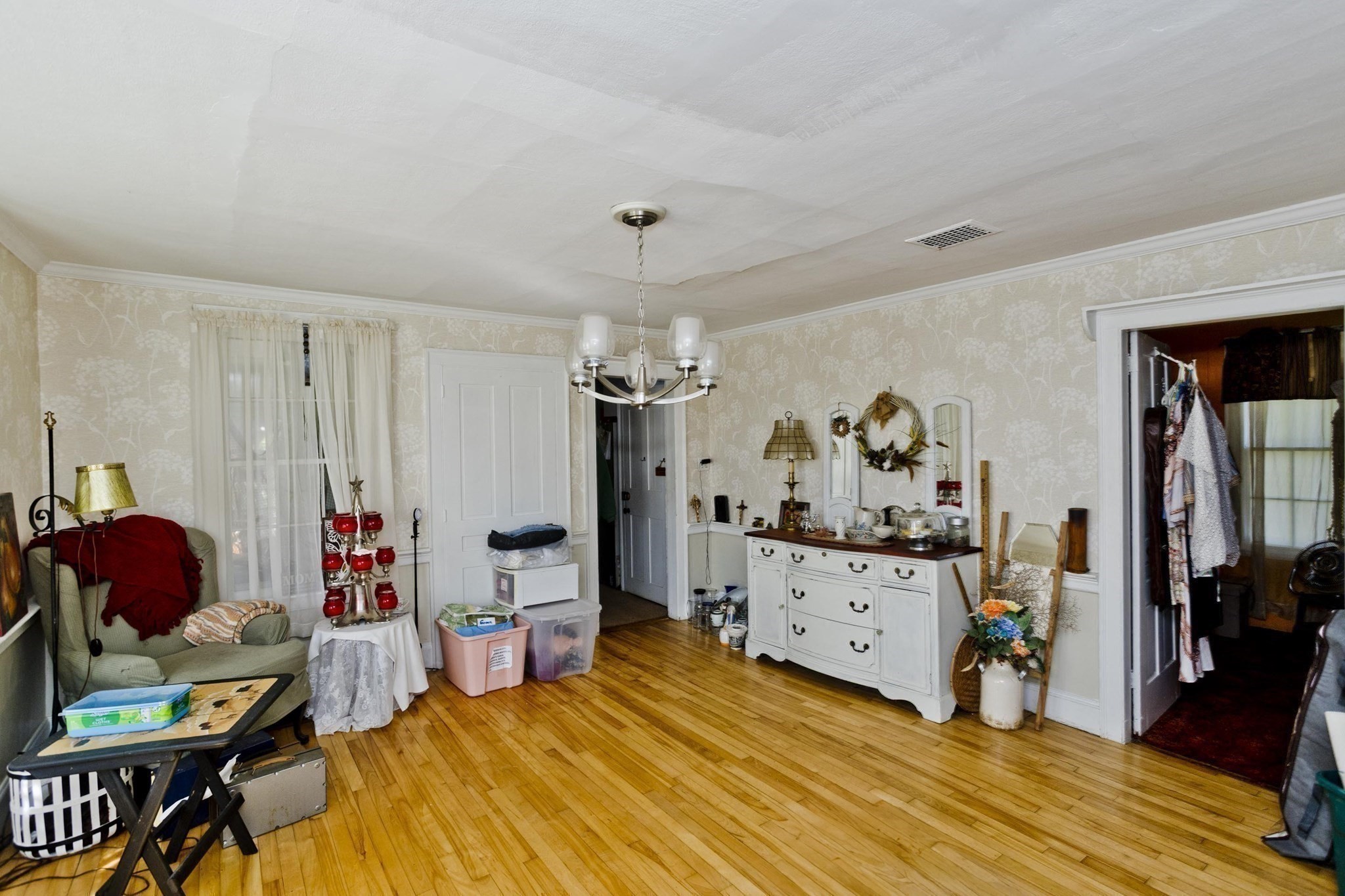 147 South St