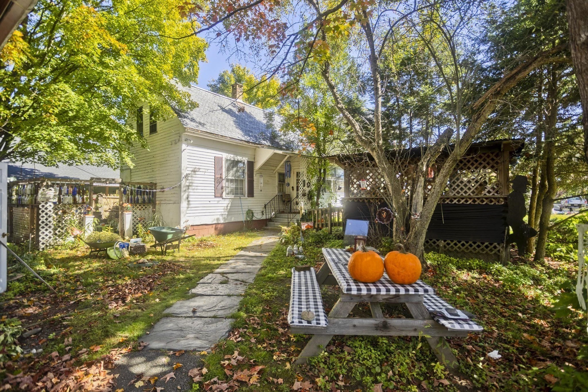 147 South St