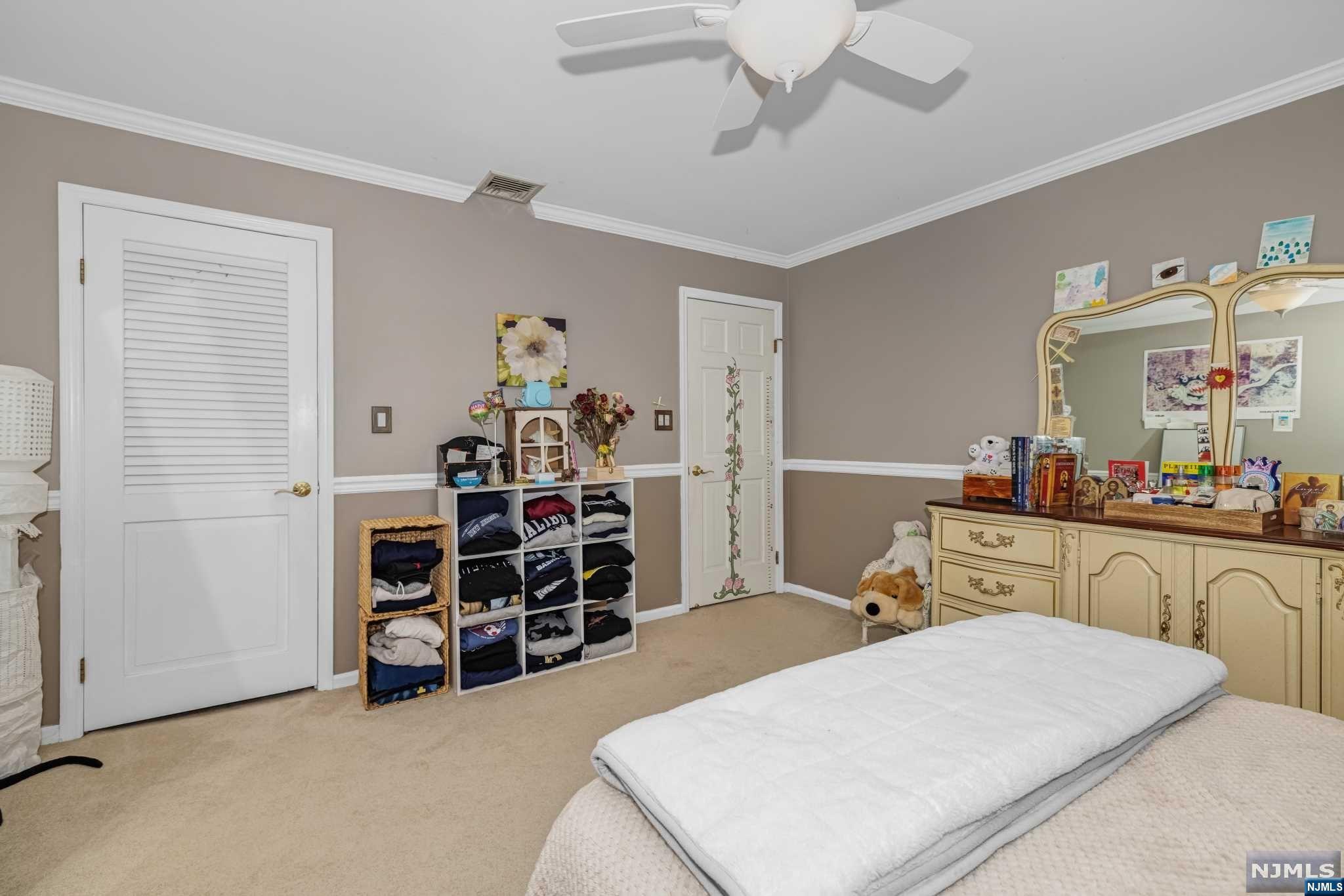 16 Leoson Parkway