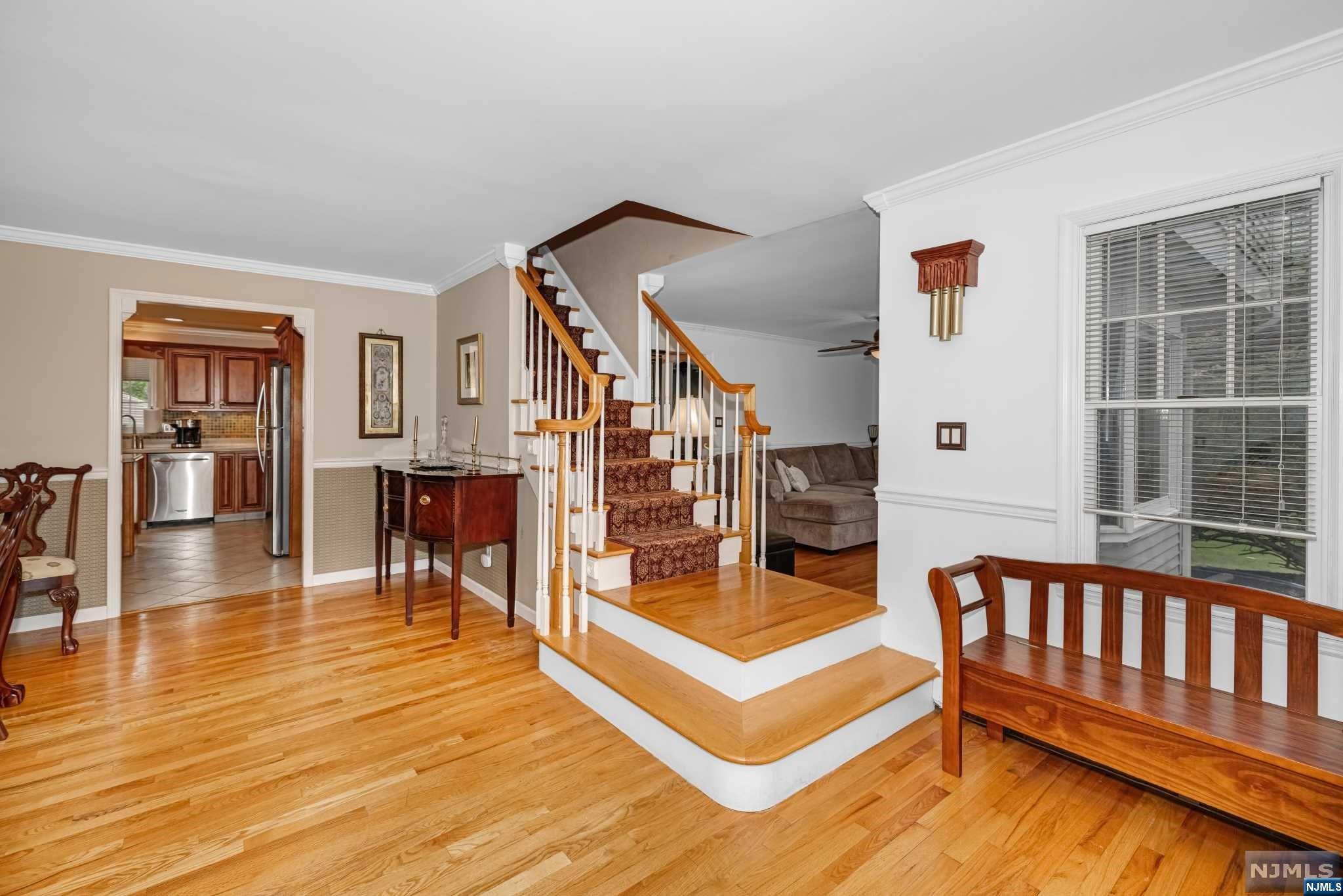 16 Leoson Parkway