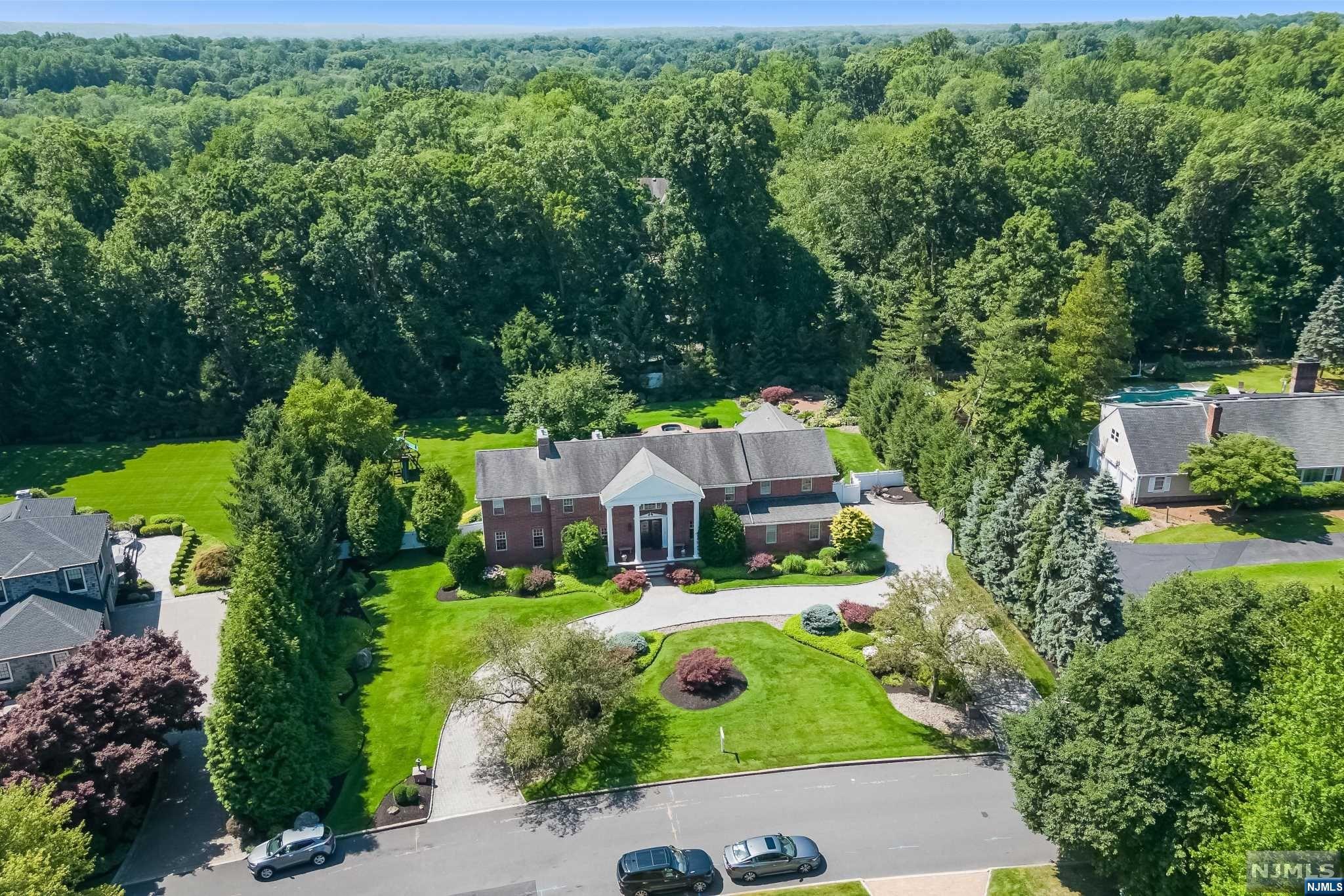 19 Pine Hill Road