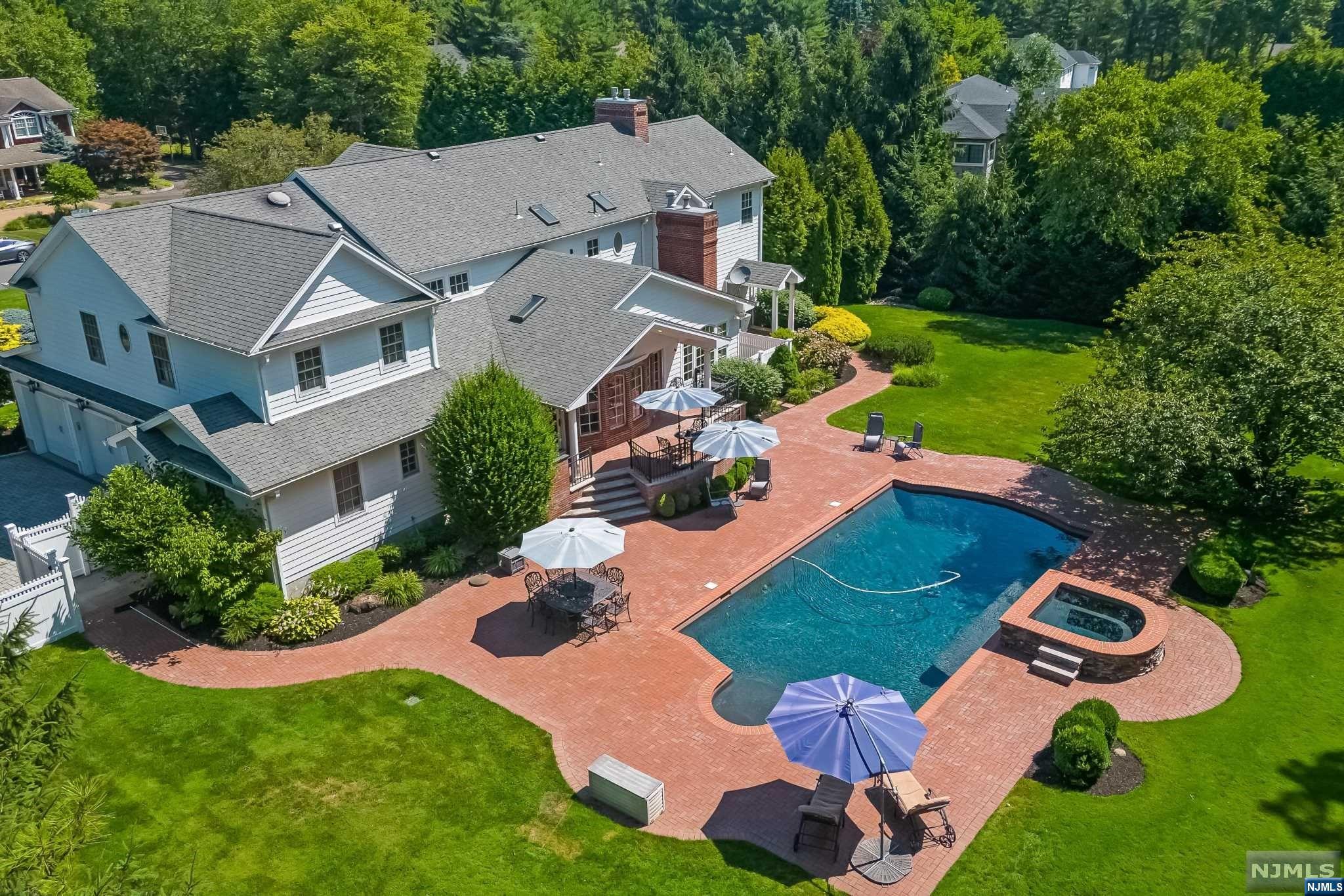 19 Pine Hill Road