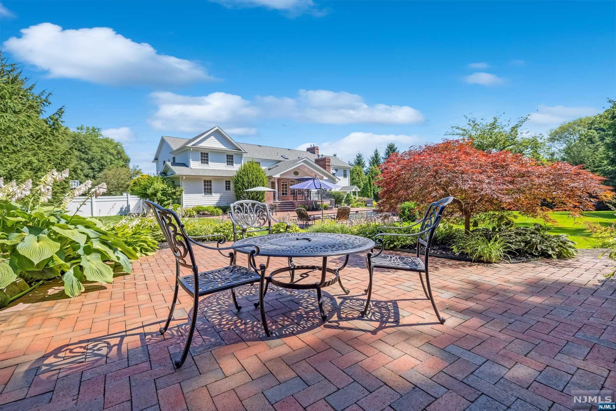 19 Pine Hill Road