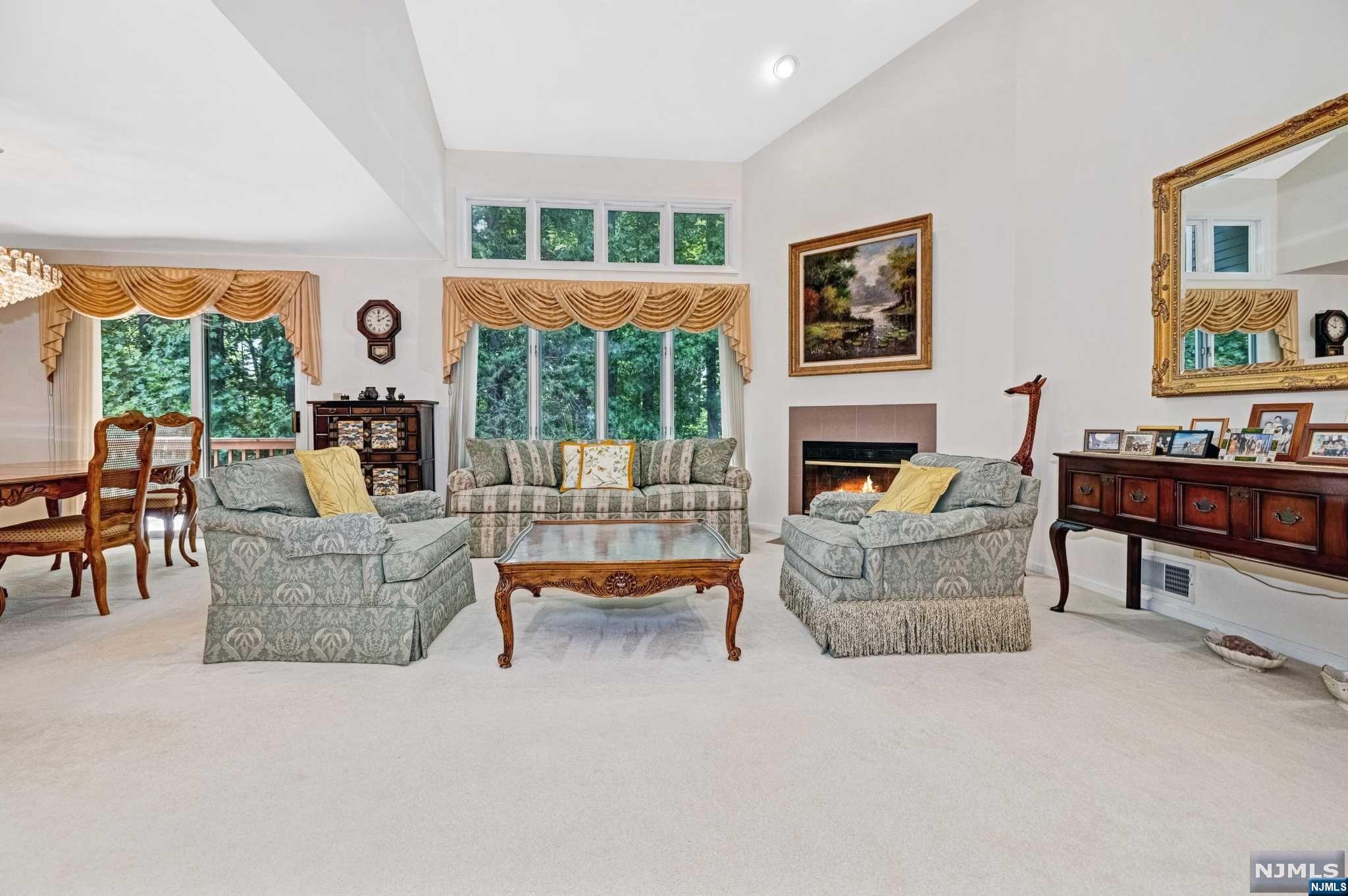 111 Lakeview Drive