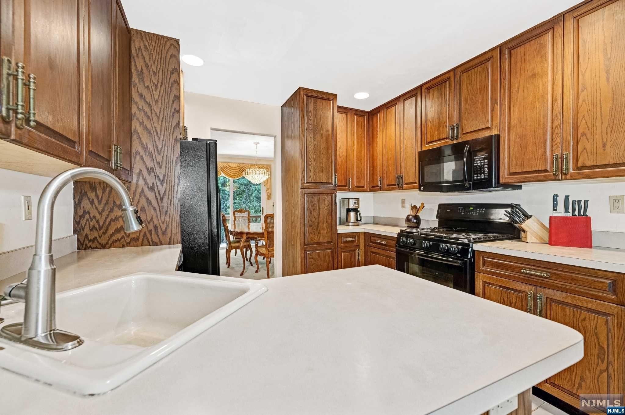 111 Lakeview Drive