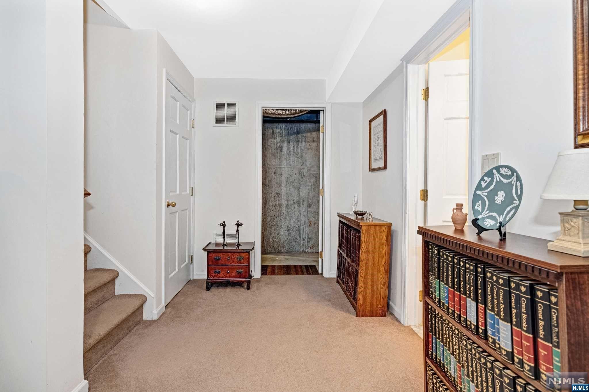 111 Lakeview Drive