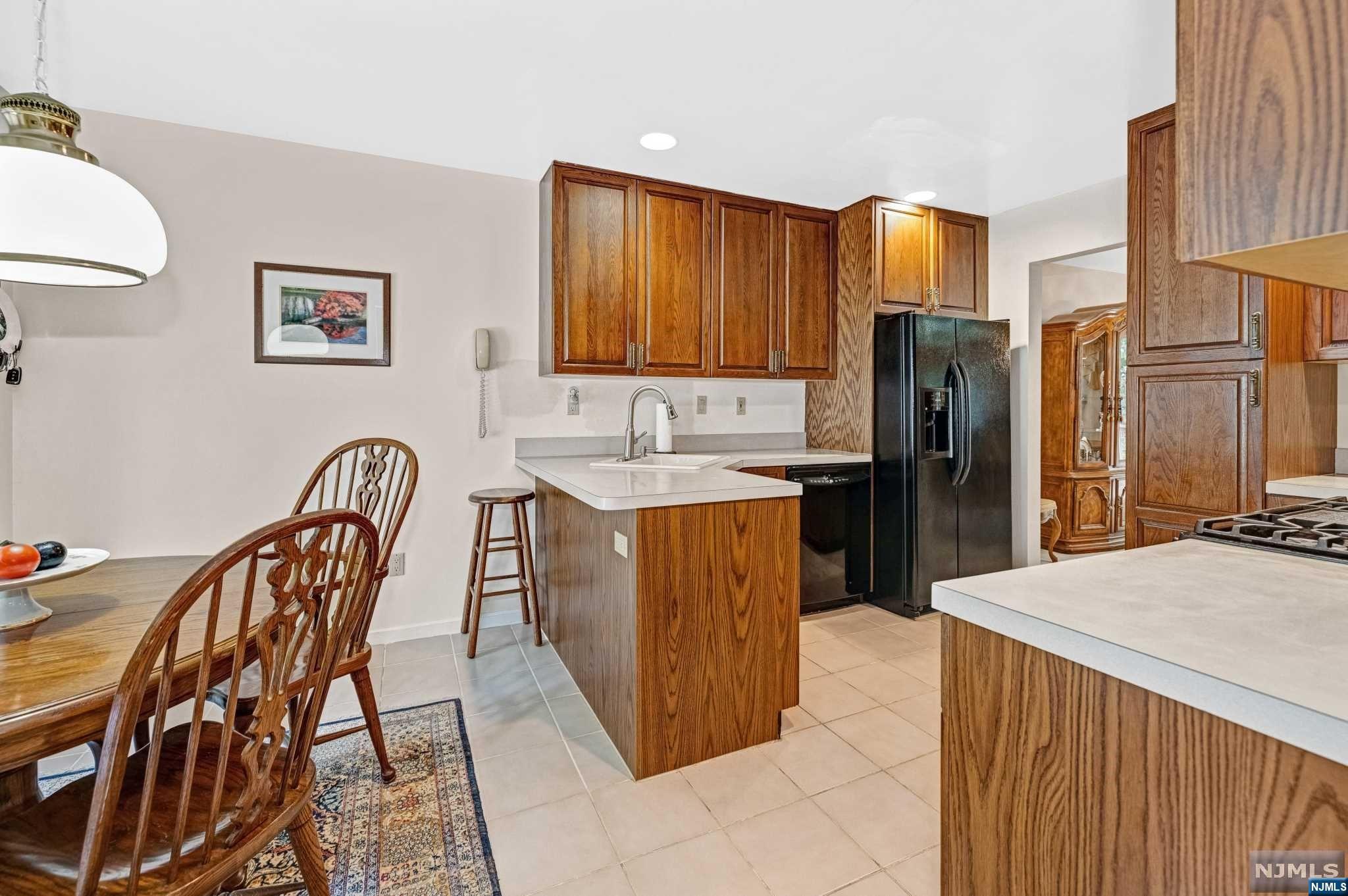 111 Lakeview Drive