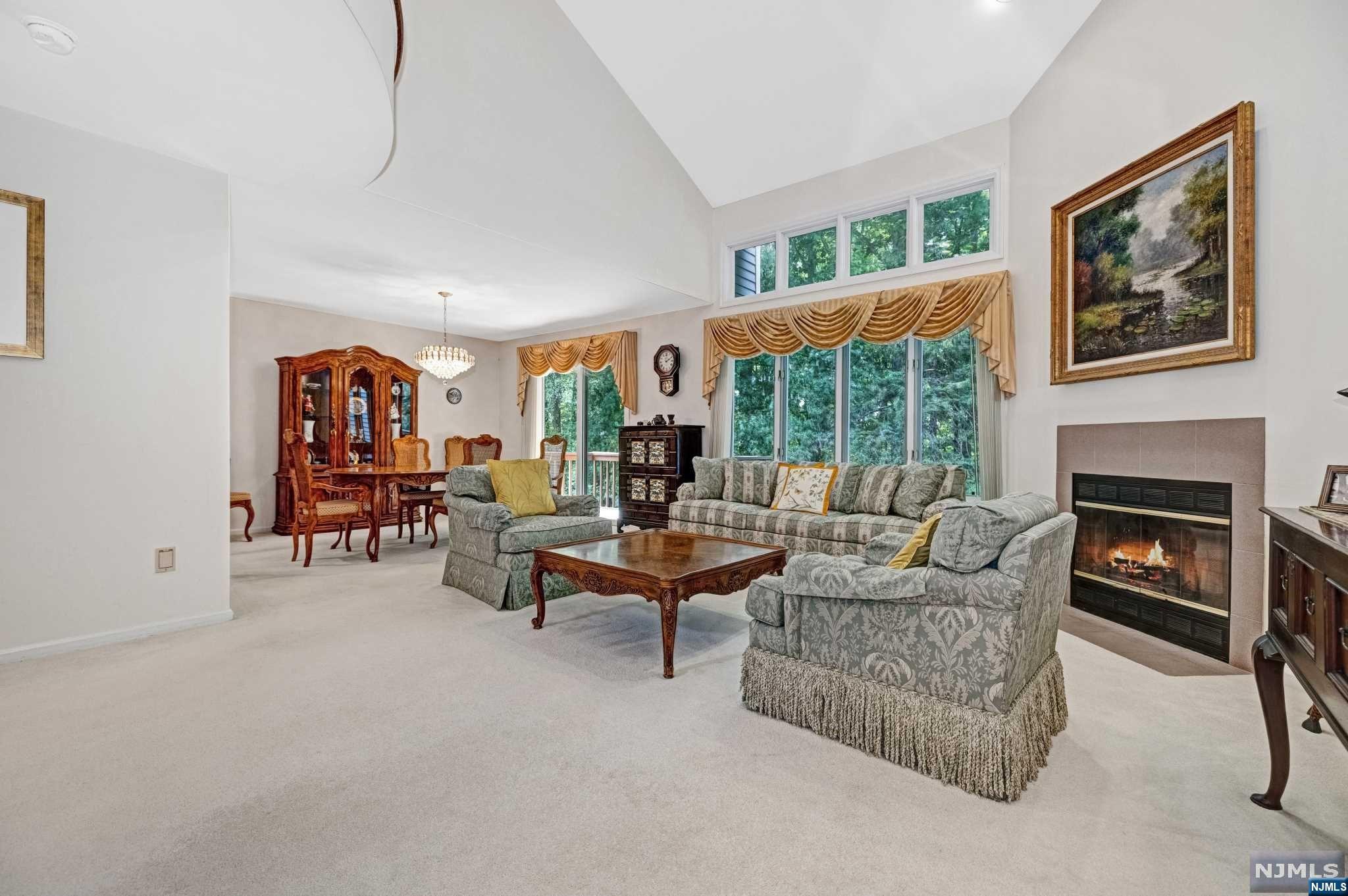 111 Lakeview Drive