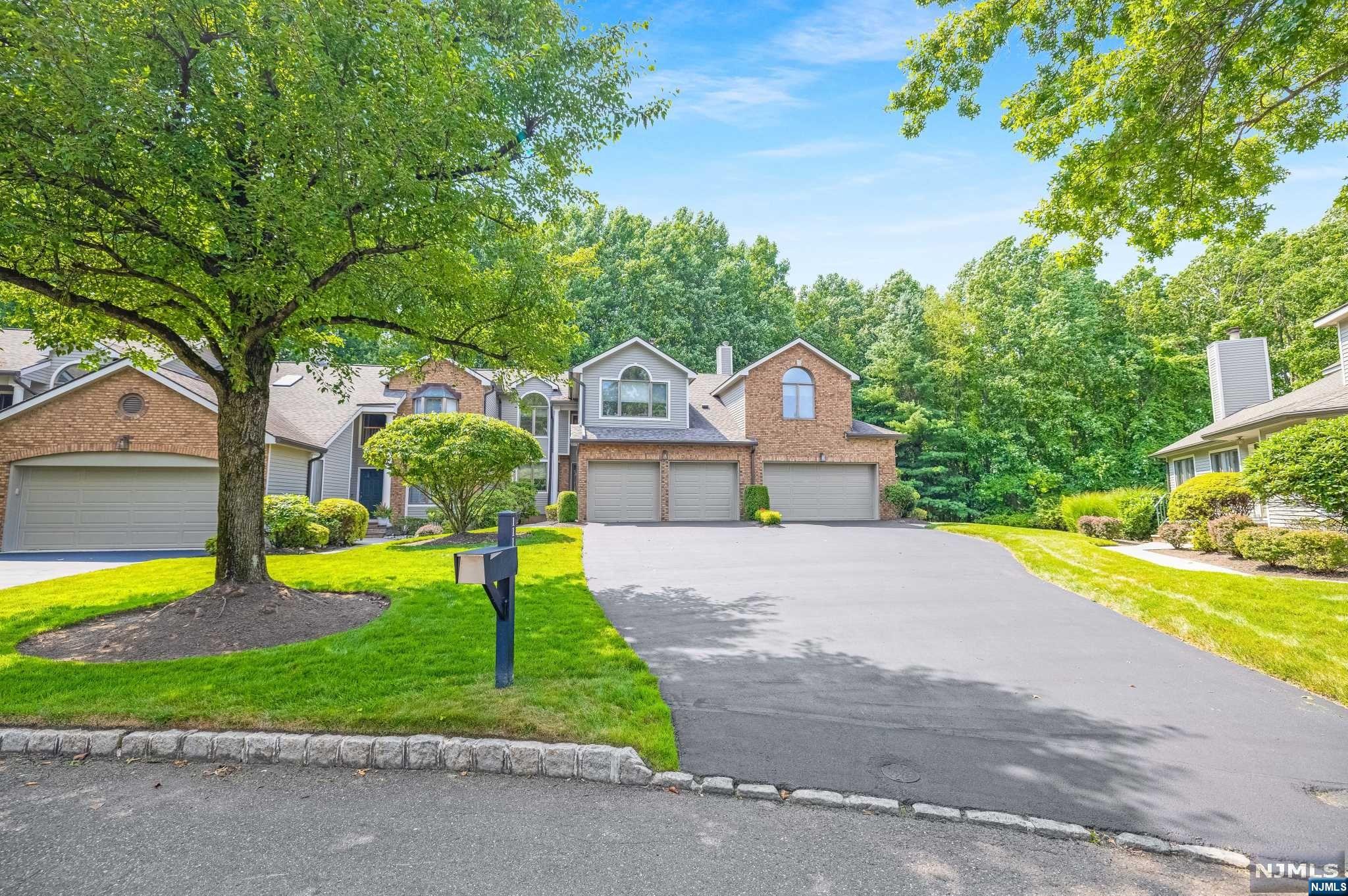 111 Lakeview Drive