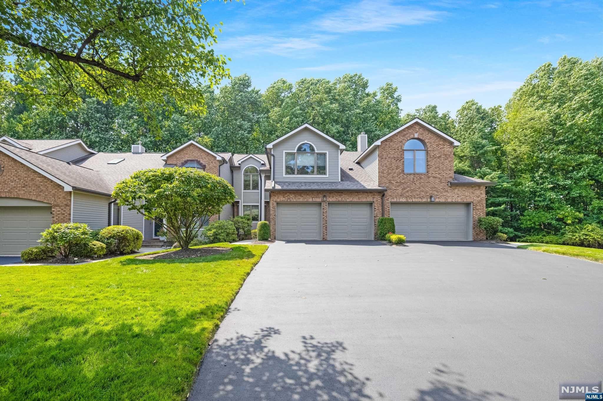 111 Lakeview Drive
