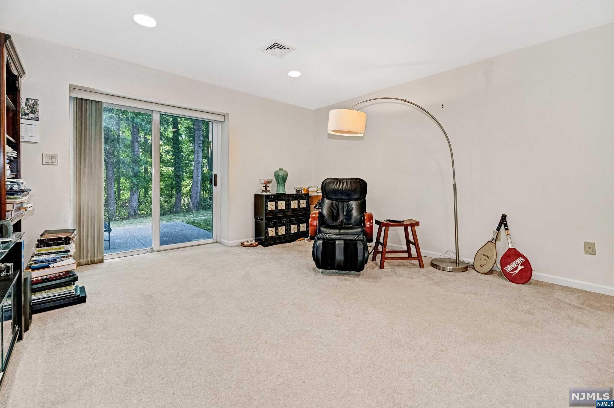 111 Lakeview Drive