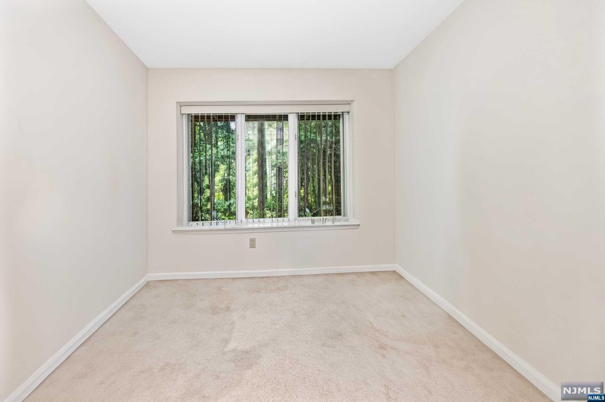 111 Lakeview Drive