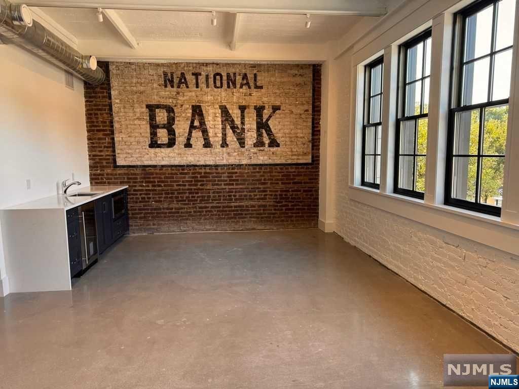 231 Dock Road 2A