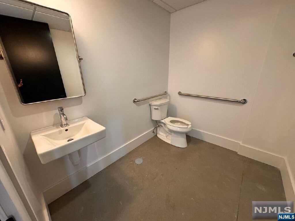 231 Dock Road 2A